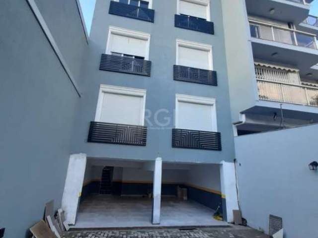 Prédio Residencial de Três andares e uma loja térrea.&lt;BR&gt;Três apartamentos de dois dormitórios com banheiro, sala e cozinha americana.&lt;BR&gt;Dois apartamentos duplex com dois dormitórios dois