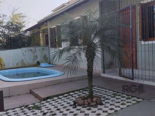 Casa no Porto Verde com Piscina ! &lt;BR&gt;Aceita financiamento bancário e aceita carro no negócio!&lt;BR&gt;3 dormitórios com Suite,pátio com vagas, fica semi mobiliado . Linda Residência: 3D, 2vaga