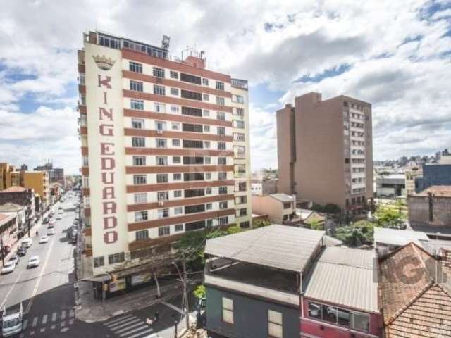 Vendo excelente apartamento na melhor localização  do 4 Distrito.&lt;BR&gt;Apartamento 2 dormitórios, living de 2 ambientes, cozinha mobiliada com água quente, banheiro com agua quente, area de serviç