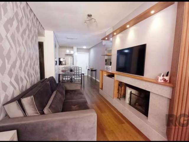 Lindo apartamento , dois dormitórios, sendo um suíte, living estendido, churrasqueira, lareira, lavanderia seoparada, mobiliado, piso vinílico e porcelanato, duas vagas cobertas e individuais, próximo