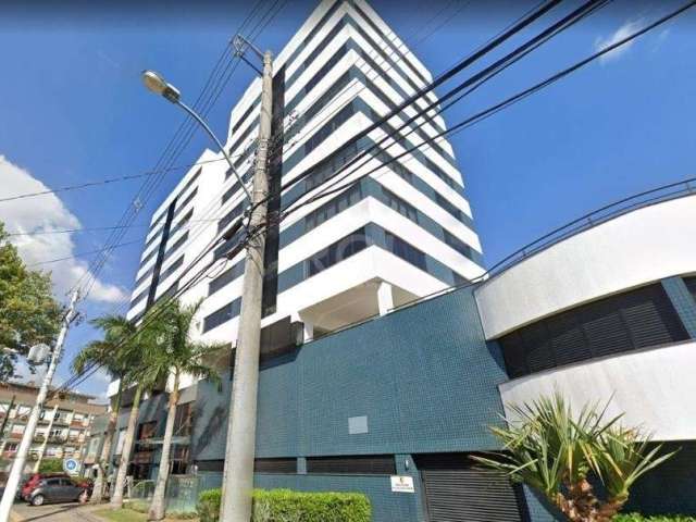 Linda sala comercial, finamente decorada por arquiteto, em ótima região de Canoas.&lt;BR&gt;Localizada próxima ao Fórum de Canoas, esquina com a DR. Barcelos.&lt;BR&gt;&lt;BR&gt;A sala conta com uma s