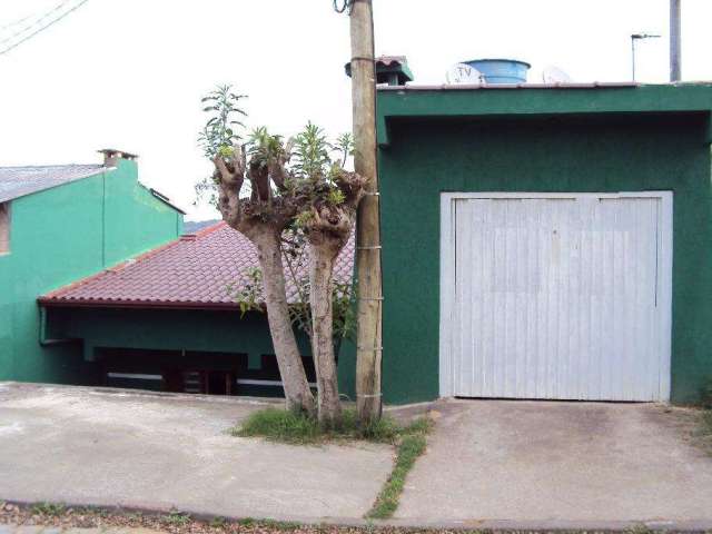 Casa de três dormitórios no bairro Querência em Viamão.&lt;BR&gt;Peças amplas, sala, cozinha, três dormitórios, dois banheiros, área de serviço, ar condicionado, aquecimento de água à gás, quintal, um