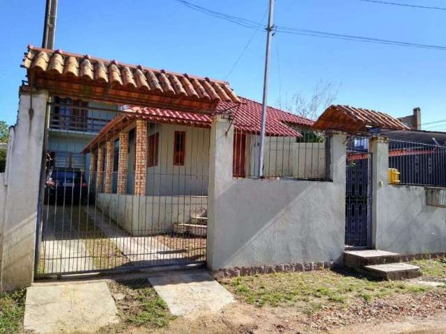 Casa com quatro dormitórios no bairro Viamópolis em Viamão.&lt;BR&gt;Dois pavimentos, térreo, possui 2 salas de estar, escritório, banheiro, 1 dormitório, cozinha ampla, piso superior, sala de estar, 