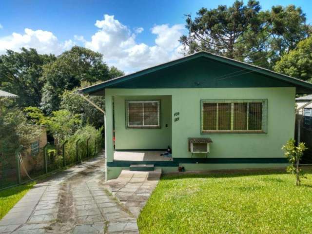 Casa para venda no bairro Santa Cecília em Viamão.&lt;BR&gt;Imóvel com sala, cozinha três dormitórios, dois banheiros,  garagem com duas vagas, lavanderia e área de serviço.&lt;BR&gt;Contém mais duas 