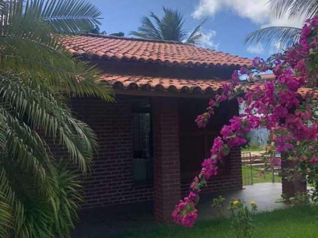 Casa para Venda em Salvador, Itapuã, 8 dormitórios, 3 suítes, 5 banheiros, 6 vagas