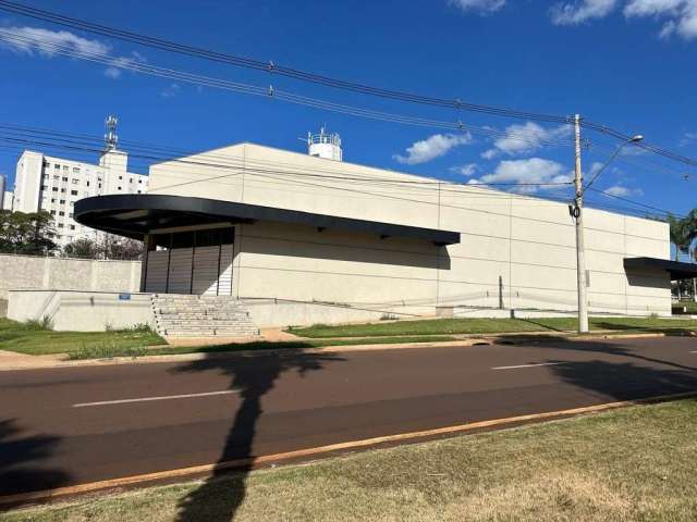 Galpão Comercial no Bairro Jardim Guaporé, 55 vagas,