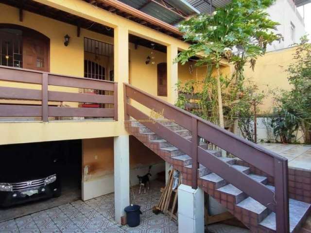 Nova Era - Casa 3/4 (1 suíte) - Com quintal, piscina, terraço e 2 churrasqueiras - 6 vagas