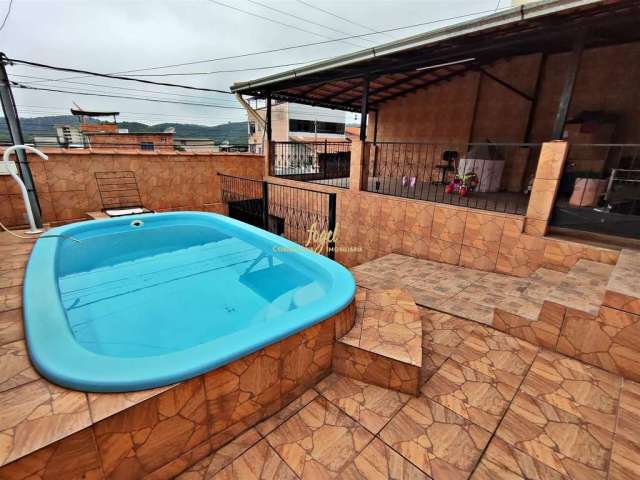 Jóquei I - Ampla Casa com 5/4 - Piscina - Amplo Terraço - Amplo Terreno c Árvores Frutíferas