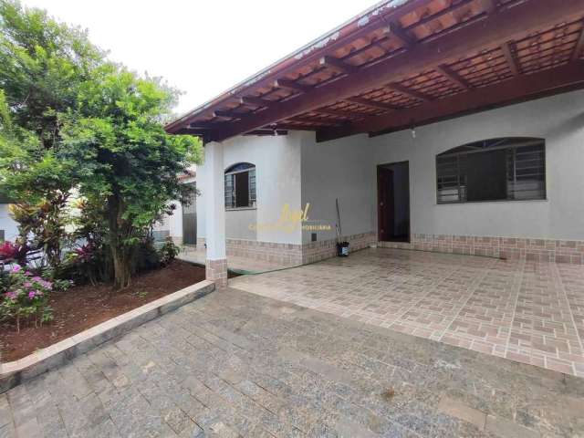 Santa Maria / Recanto da Mata - Casa 3/4 (1 Suíte) + 1 DCE - Amplo Quintal - Terraço - 4 Vagas