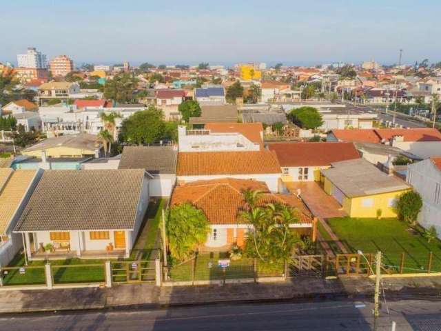 Casa para Venda em Tramandaí, Centro, 3 dormitórios, 1 suíte, 3 banheiros, 2 vagas