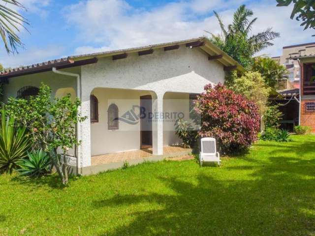 Casa para Venda em Tramandaí, Centro, 7 dormitórios, 5 banheiros, 2 vagas