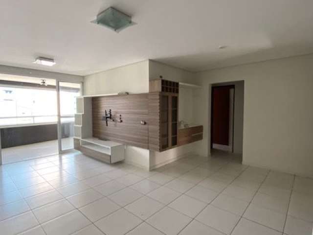 VENDE-SE excelente apartamento medindo 130,55m2, Miramar, João Pessoa/PB.