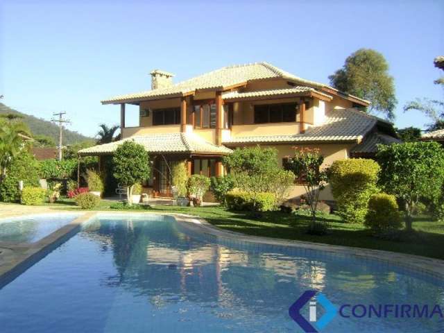 Casa Cond. 187m² - Alto/Teresópolis - 4Suítes - R$ 1.350.000,00 Ref. 508 - Lazer completo no Cond. - Excelente localização.