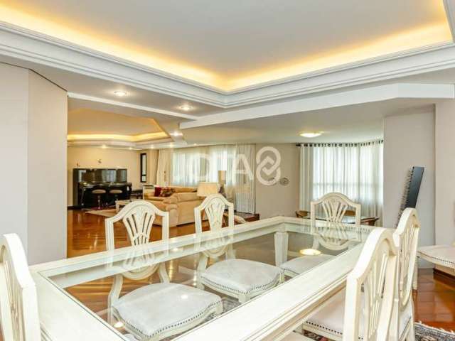 Apartamento amplo e super iluminado no Cabral! J8