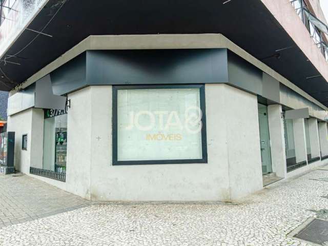 Salas comerciais com 500m² no Centro - J8