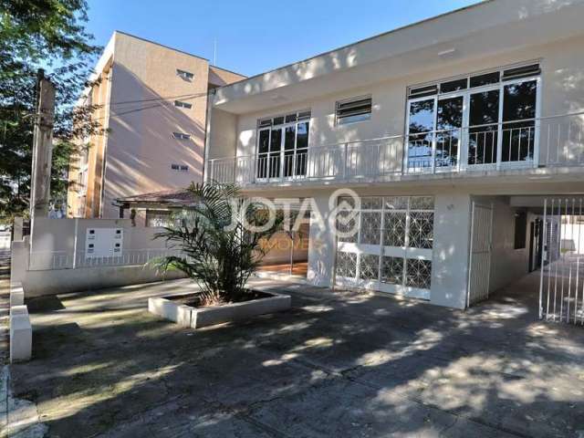 Casa comercial com 333m² no Batel - J8