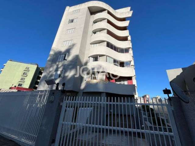 Apartamento 2 quartos com suite no Batel - J8