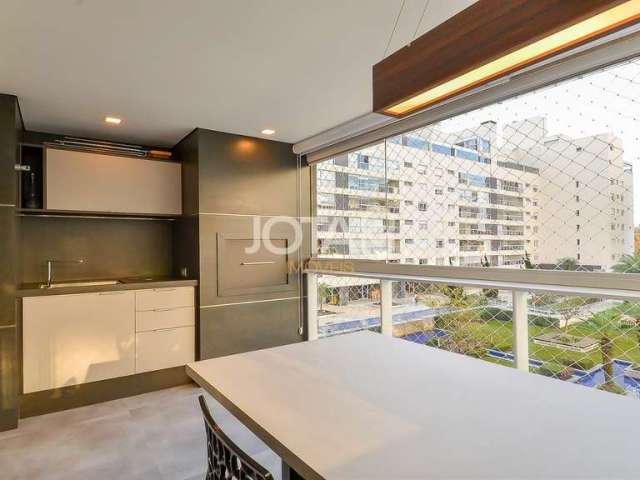 Apartamento com 3 suítes no Água Verde - J8