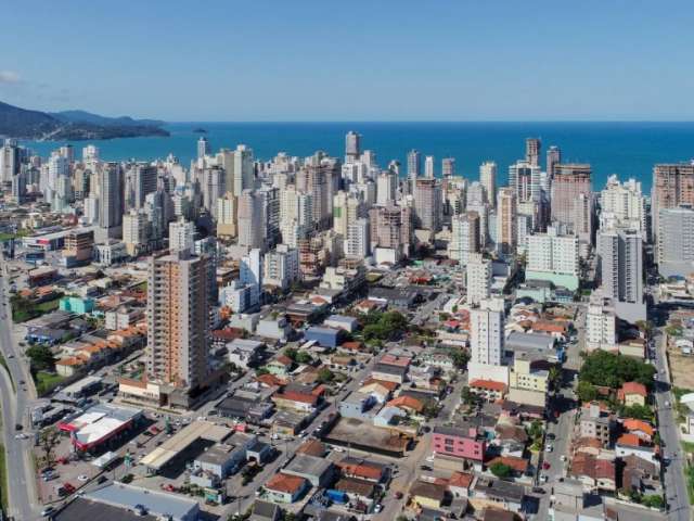 Apartamento com 122.05m² Área privativa para Venda em Itapema  parcelamento direto com a Construtora