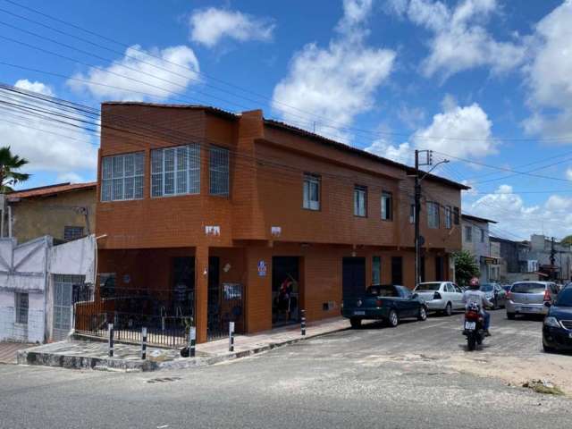 Casa com ponto comercial no centro de Aracaju