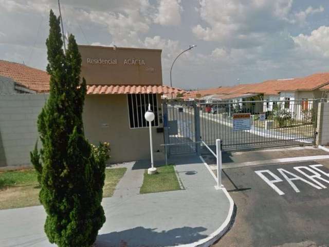 Casa à venda de 2 quartos em condomínio fechado no Res. Acácia, Jardim Gardê