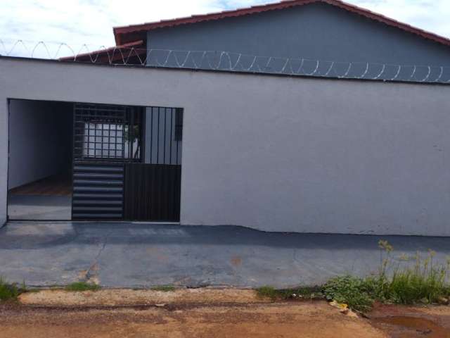 Casa 03 quartos e 01 suíte, Setor Palmares Trindade-GO