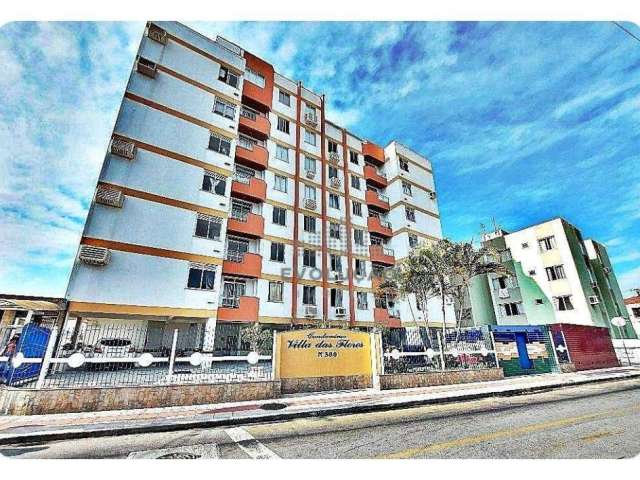 Apartamento com 2 dormitórios à venda, 60 m² por R$ 395.000,00 - Praia Comprida - São José/SC