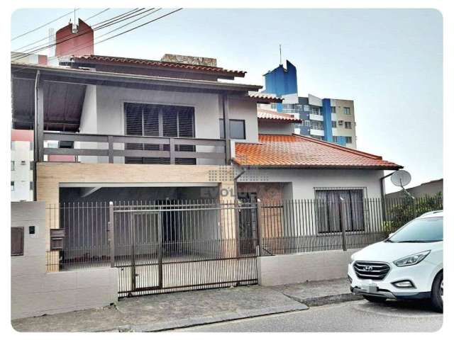 Casa com 3 dormitórios à venda-Bairro  Ipiranga - São José/SC