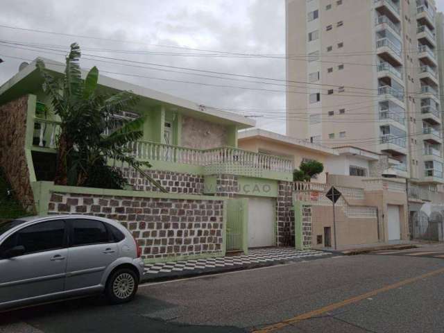 Casa com 3 dormitórios à venda, 149 m² por R$ 950.000,00 - Barreiros - São José/SC