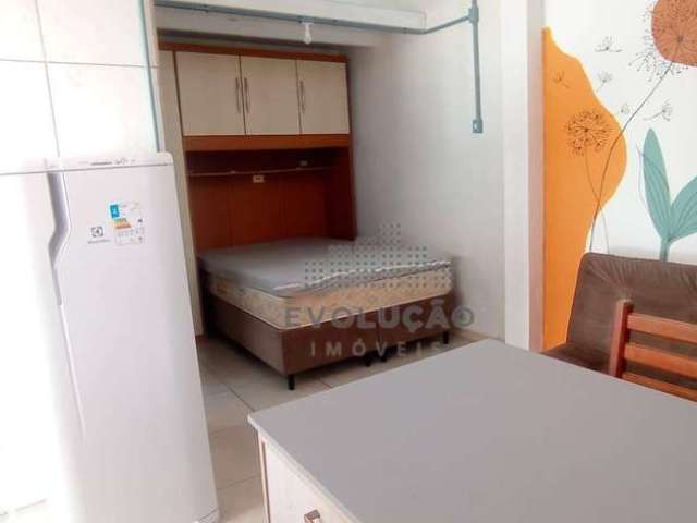 Apartamento com 1 dormitório para alugar, 30 m² por R$ 1.260,01/mês - Barreiros - São José/SC