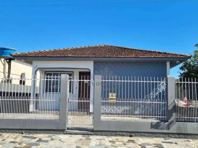 Casa com 5 dormitórios à venda, 140 m² por R$ 660.000,00 - Fundos - Biguaçu/SC