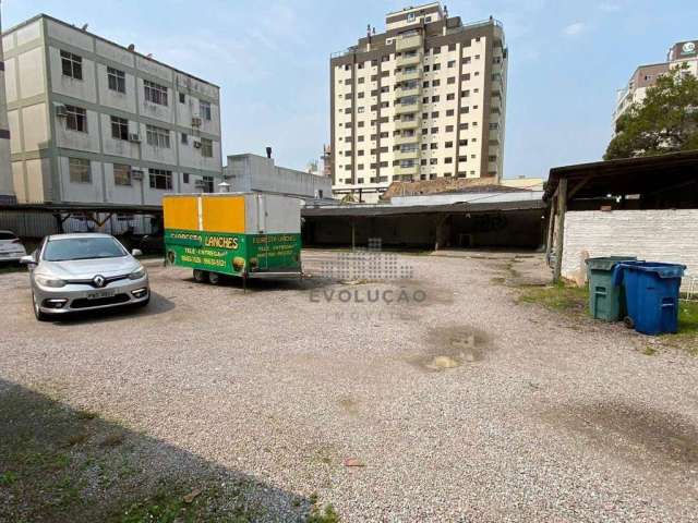 Belo e amplo terreno com 728m² composto por 2 lotes situado na melhor região do bairro. Floresta, São José/SC.