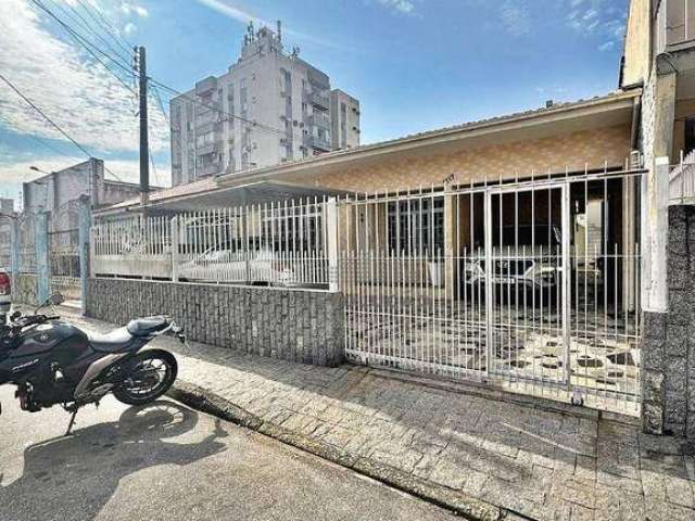 Casa, 6 dormitórios, 3 banheiros, bairro Barreiros, São José/SC