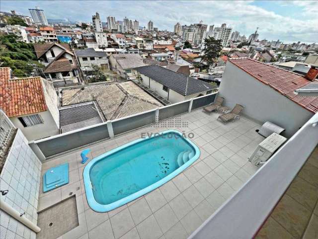 Casa com Piscina e 03 suítes, Pronta para Morar.