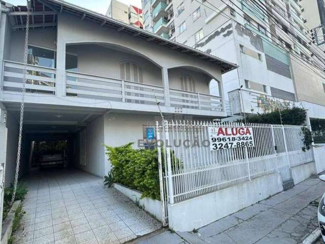 Casa com 6 dormitórios para alugar, 360 m² por R$ 6.240,00/mês - Campinas - São José/SC