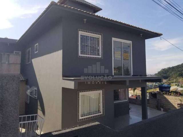 Excelente Casa possui 2 apartamentos com 125 m² privativos cada - Jardim Janaina - Biguaçu/SC