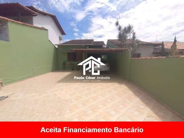 Excelente casa composta por 02 quartos, sendo 01 suíte, sala ampla, cozinha, banheiro, área de serviço, vaga de garagem, bairro de fácil acesso, próxi