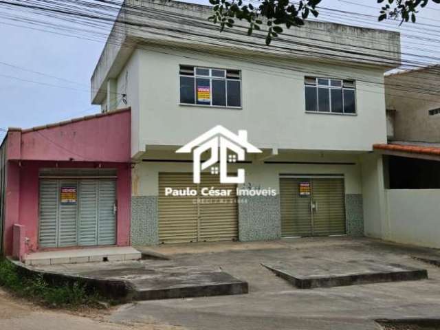 Prédio composto por: 03 Lojas com Banheiros e um Apartamento composto por, 02 Quartos, 02 Banheiros, copa, cozinha, sala, área de serviço, garagem e u