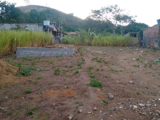 Excelente terreno com aproximadamente 450,00m², com escritura, RGI, totalmente legalizado