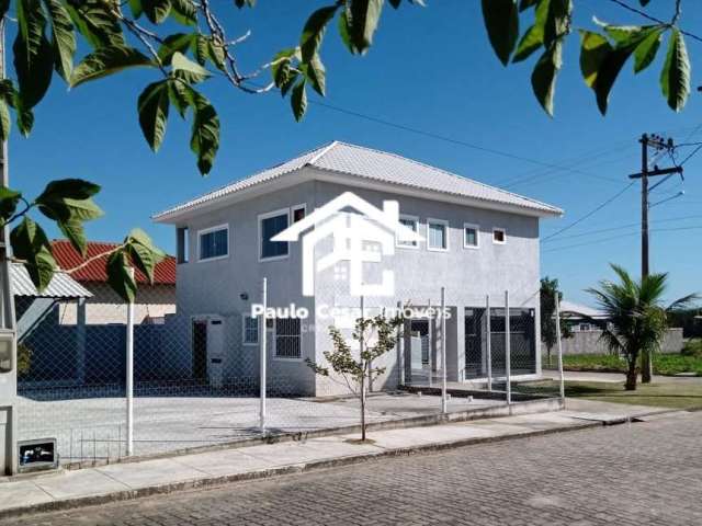 Casa à venda em Araruama-RJ, Fazendinha: 3 quartos, 2 suítes, 1 sala, 1 banheiro, 4 vagas de garagem, 161 m².