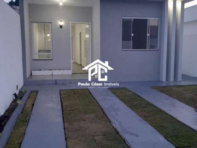 Casa à venda em Araruama-RJ, bairro Iguabinha: 2 quartos, 1 suíte, 1 sala, 1 banheiro, 1 vaga de garagem. 64m²!