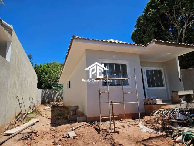 Imperdível oportunidade: Casa à venda em Araruama-RJ, bairro Viaduto, 2 quartos, 1 suíte, 1 sala, 1 banheiro, garagem, 68m².