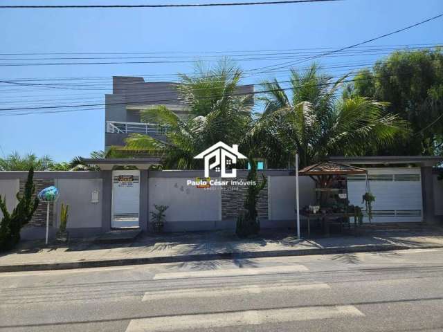 Casa de 3 quartos com vista para a lagoa em Araruama-RJ, bairro Pontinha: 2 suítes, 2 salas, 3 banheiros, 2 vagas, 290m².