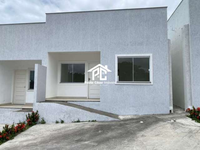 Casa em Condomínio à Venda em Araruama-RJ, Bairro Iguabinha: 2 Quartos, 1 Sala, 1 Banheiro, 2 Vagas de Garagem, 65m²Área.