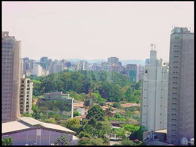 Apartamento 118 m2 , 4 dormitórios , 1 suite,2 vagas de garagem , próximo hospital são paulo