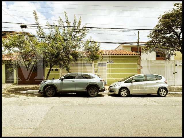 Casa Térrae com 3 vagas no Planalto Paulista