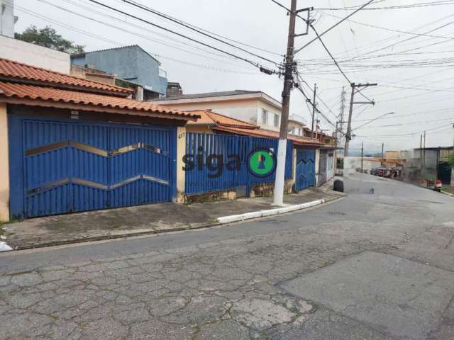 366 M2 com 3 casas térreas  Cangaiba