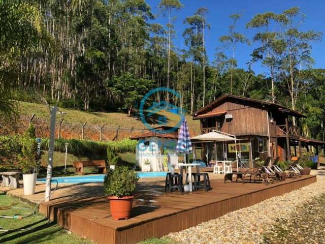 Sítio em Meio a Natureza com Piscina e Terreno de 20.330m² à venda em São João Batista/SC