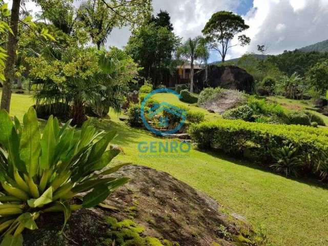 Chácara em Meio a Natureza com Cachoeira, Piscina e Terreno de 5.900m² à venda em Canelinha/SC