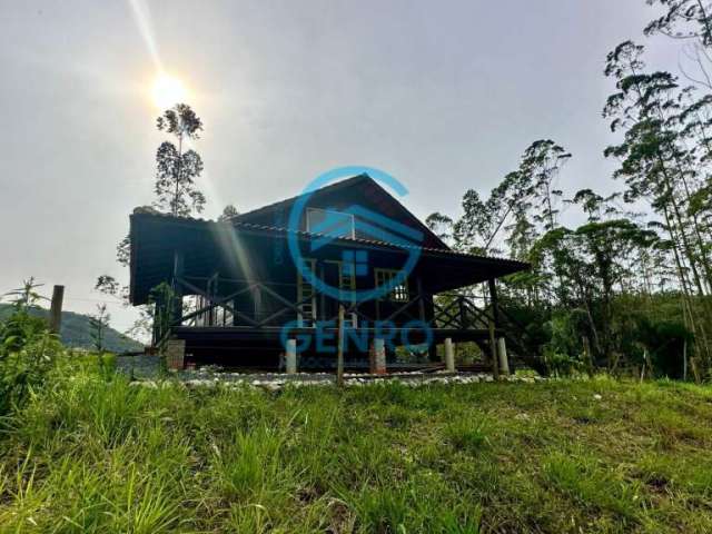 Chácara com Chalé com Linda Vista para a Natureza e Terreno de 1.500m² à venda em Canelinha/SC